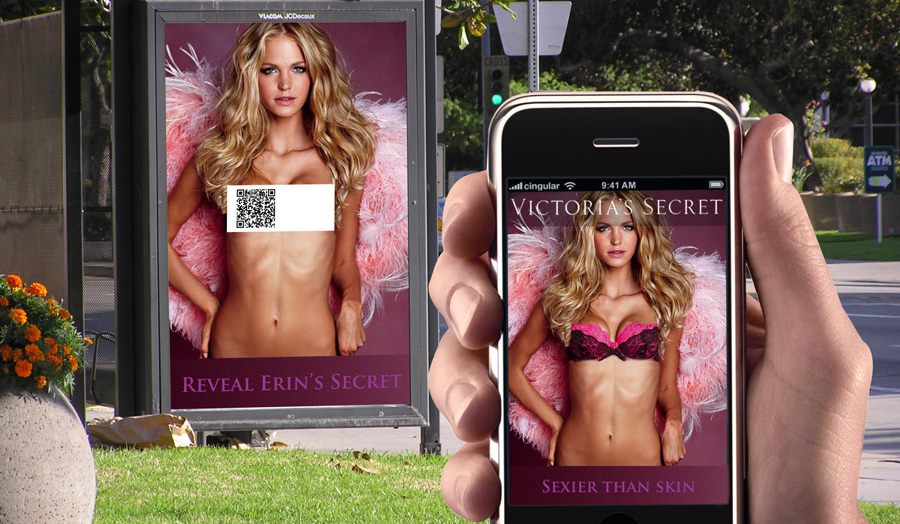 Пример использования QR-кодов «Victoria's Secret»